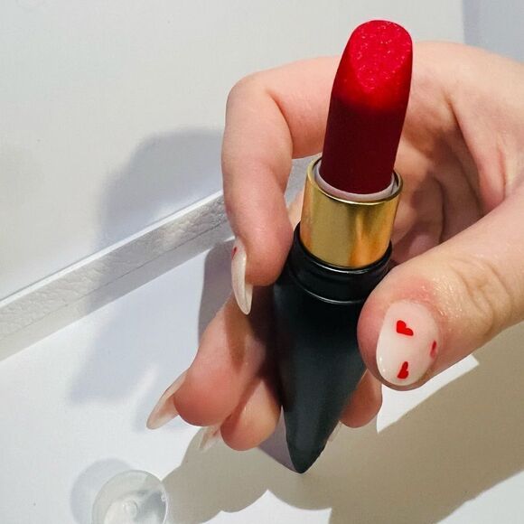 New Rouge Louboutin Velvet Matte Lipstick Red Dramadouce 005 (plastic cap) - Picture 2 of 15